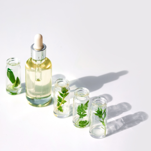 The Ultimate Guide to the Best Ingredients for Facial Serums