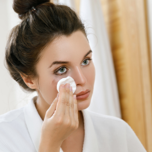 Makeup Removal: Tips for Skin-Friendly Makeup Removal