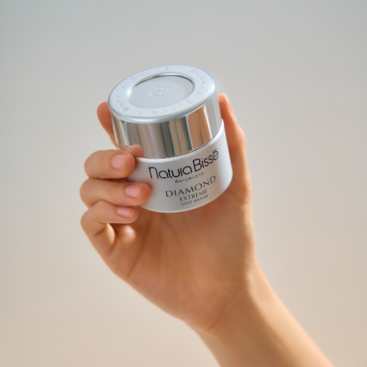 Age Like a Dream with Natura Bissé Diamond Extreme Cream