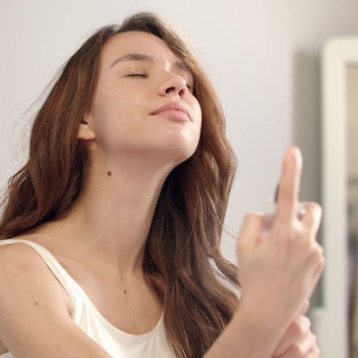 Setting Spray vs. Powder — Which One's Right for You?