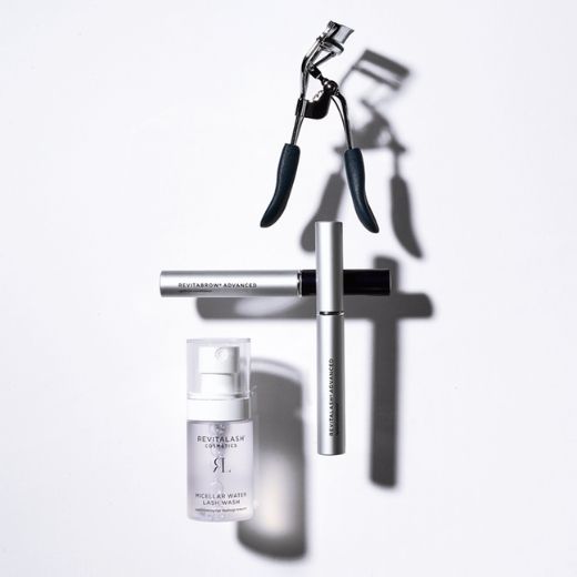 Tips & Tricks: How To Get Bigger Brows & Longer Lashes