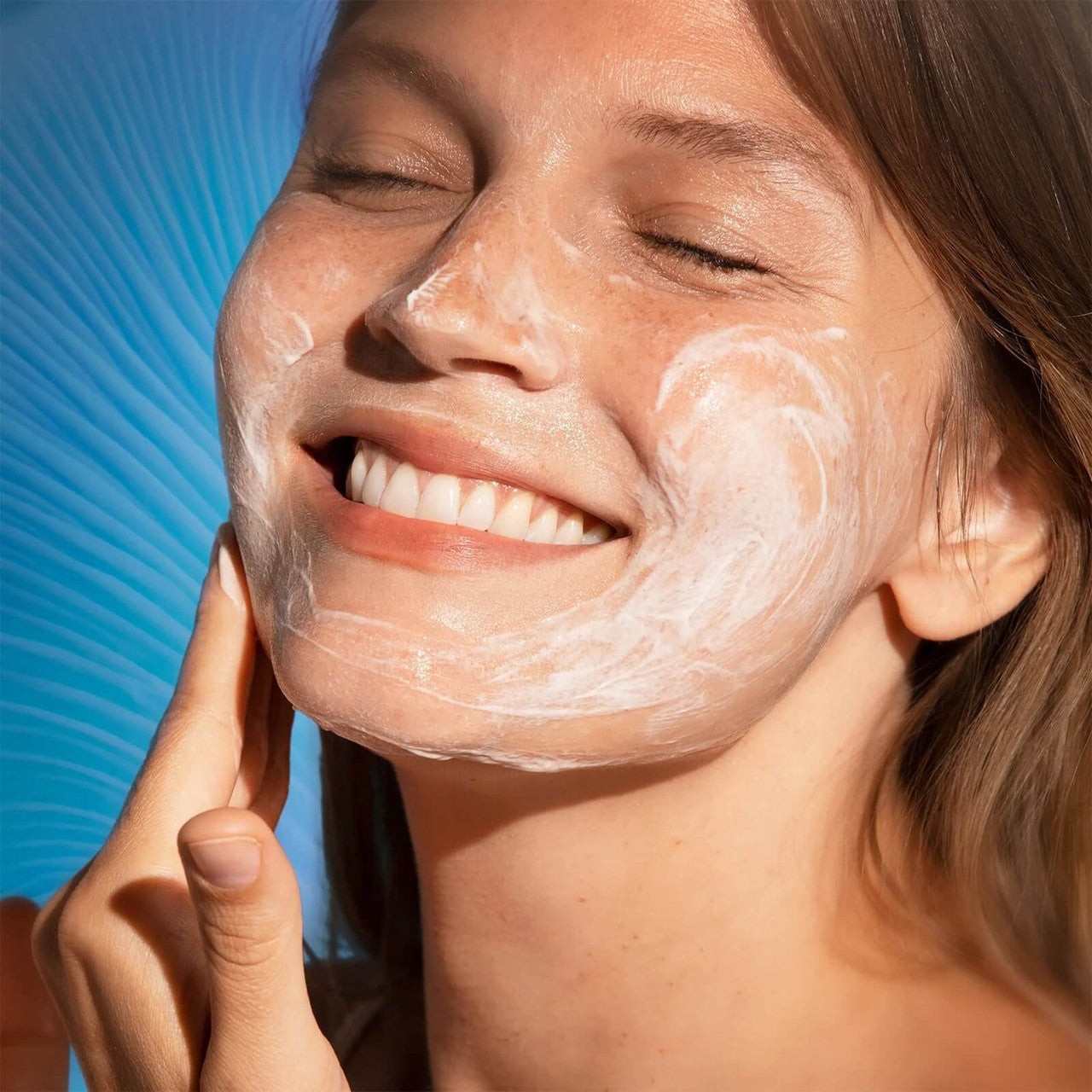 Elemis Pro-Collagen Energising Marine Cleanser | SkinElite - lifestyle 1