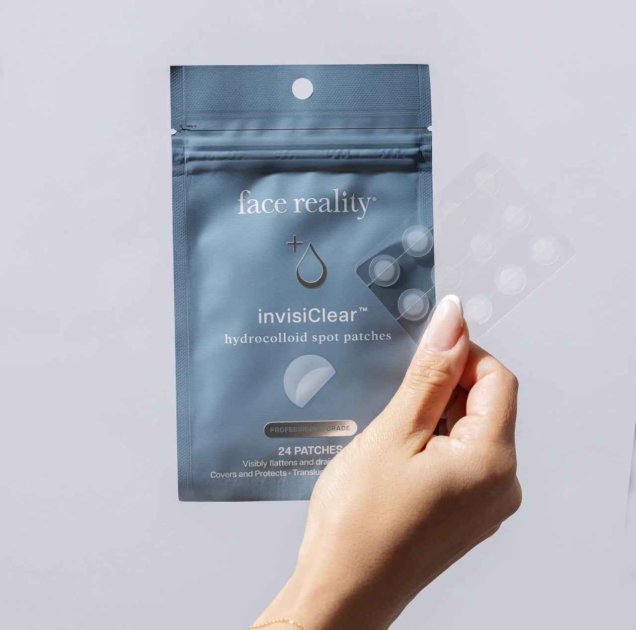 Face Reality InvisiClear - 24 patches - Skin Elite - hand to show size 1