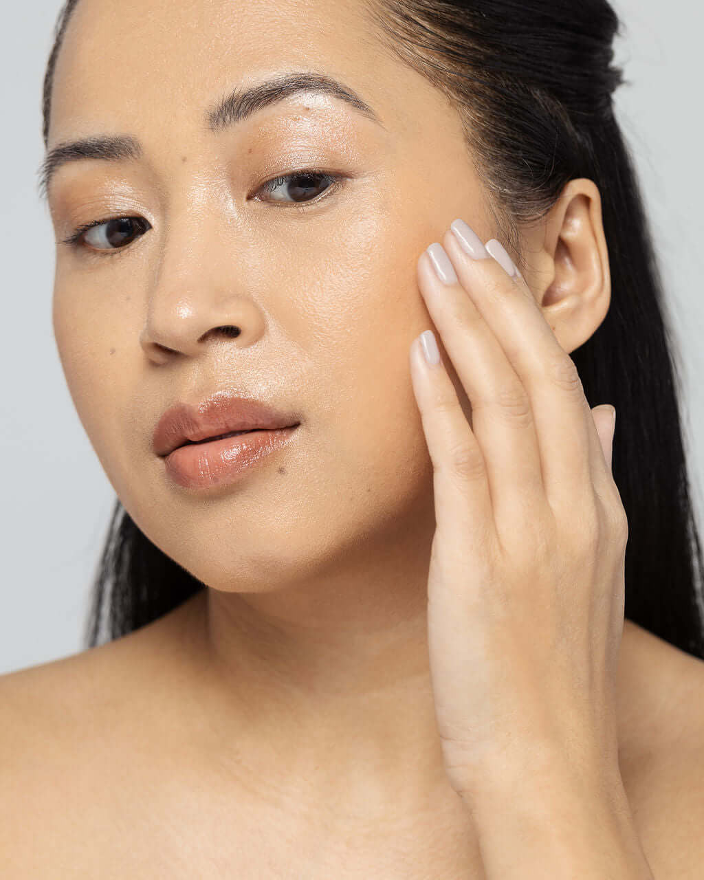 Vivier Radiance Serum 1 fl oz - SkinElite - lifestyle