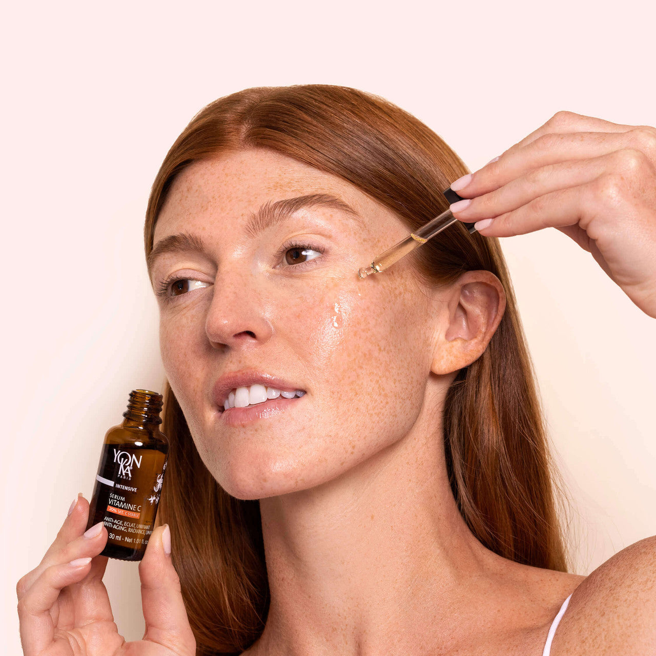 Yon-Ka Paris Serum Vitamine C - Skin Elite - application