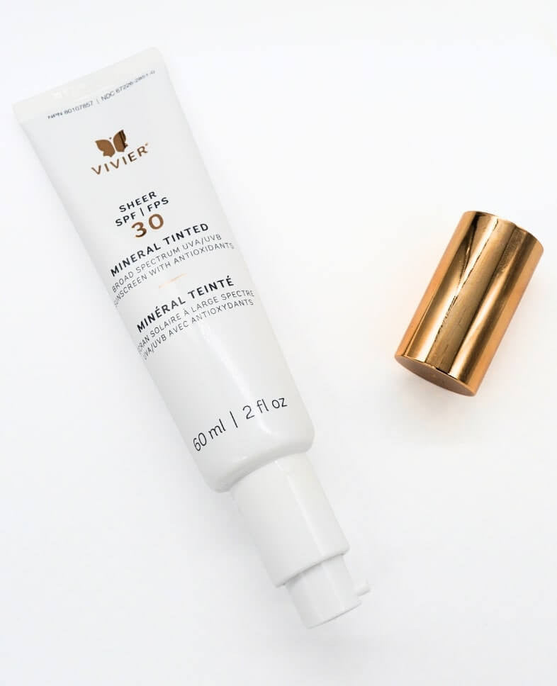 Vivier SHEER SPF 30 Mineral Tinted - 2 fl oz - SkinElite - applicator tip