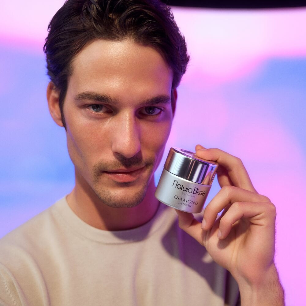 Natura Bissé Diamond Extreme Cream - Rich Texture Model - Skin Elite