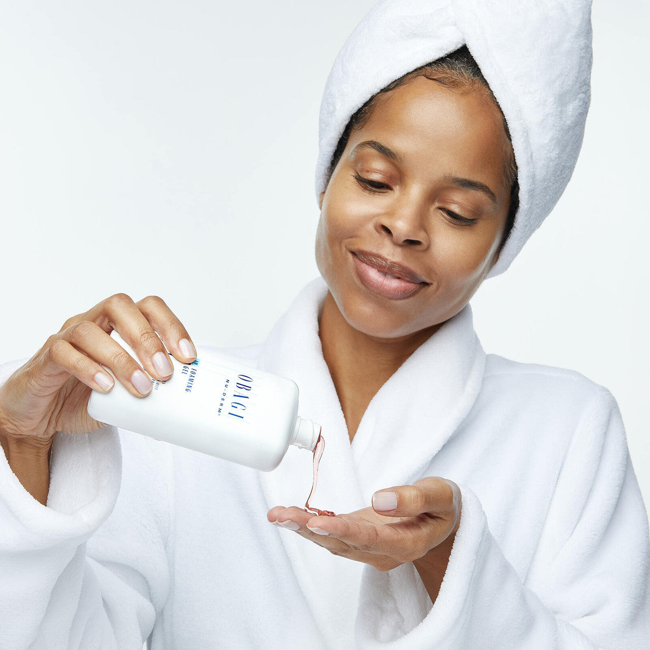 Obagi Nu-Derm Foaming Gel 6.7 fl oz - putting on product