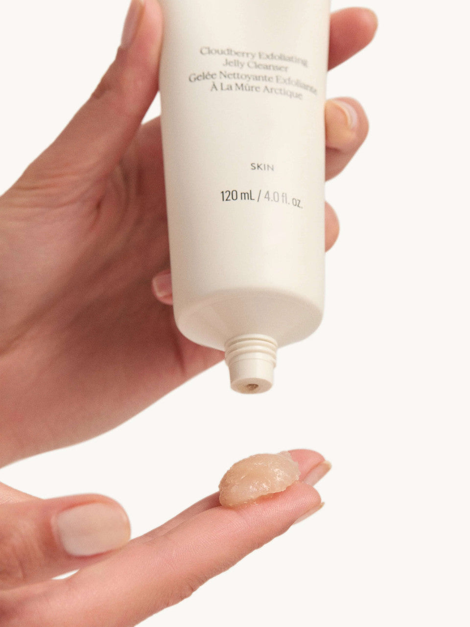 goop beauty Cloudberry Exfoliating Jelly Cleanser 4 fl oz - Skin Elite - dispense