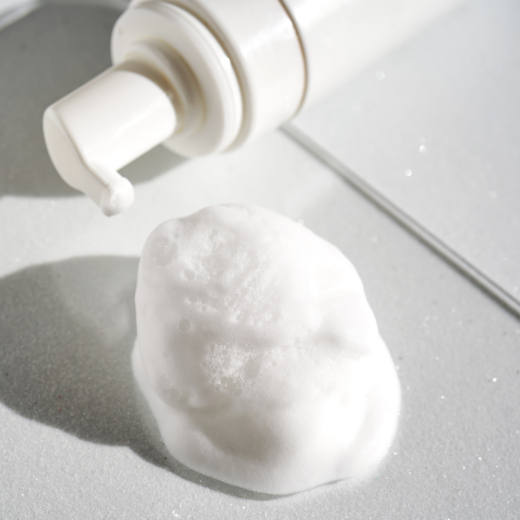 Image of foaming cleanser 
